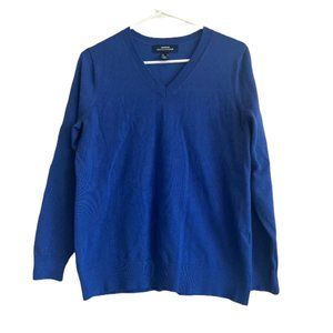 Lands’ End Outfitters M Blue V Neck Light Sweater